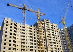 Металлическая стойка убила рабочего в Ставрополе, упав ему на голову