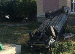 На Ставрополье лихач, лишенный водительских прав, погиб в аварии