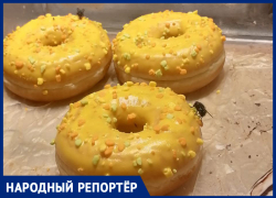 Мухи облепили выпечку в одном из магазинов Ставрополя 