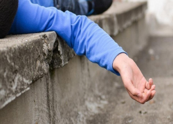 Директор санатория сорвался с лестницы и разбился насмерть в Кисловодске