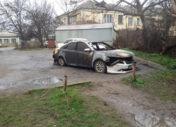 В Пятигорске сожгли очередную иномарку
