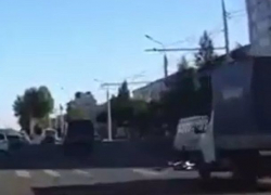 Велосипедист попал под колеса "Газели" на пешеходном переходе в Ставрополе 