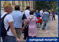 Огромная очередь в туалет возмутила ставропольцев в День Победы