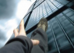 Житель Ставрополя спрыгнул с семнадцатого этажа