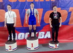 Ставропольские пауэрлифтеры привезли золото из Москвы