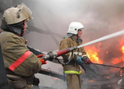 Сотрудники МЧС спасли кафе «Млечный Путь» от огня