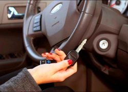 В Георгиевске автоугонщица создала аварию из пяти автомобилей