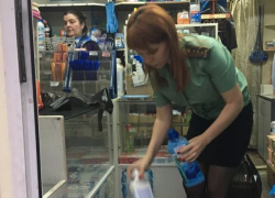  За долги по воде арестовали весь товар в магазине бытовой химии на Ставрополье 