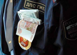 На Ставрополье сотрудников ГИБДД подозревают в коррупции