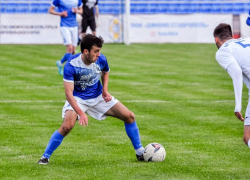 Лидеры футбольного чемпионата Ставрополья забили соперникам по девять голов 