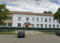 Плати или отчислят? Преподаватель ставропольского колледжа за 500 тысяч взяток схлопотала несколько уголовных дел 