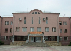 Отец и тесть устроили драку в пятигорской школе