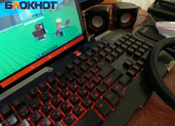 «Там дядя Боря и другой мужик. Забери меня отсюда»: история о сексуальном насилии над ребенком напугала маму со Ставрополья 