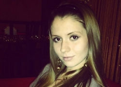 Таксист выкинул студентку из машины после вечеринки