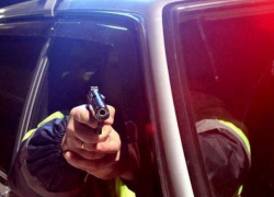 Погоня с перестрелкой и избиением полицейского произошла ночью на Ставрополье