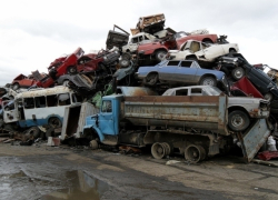 На КМВ мужчина сдал на металлолом чужое авто