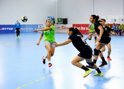  Ставропольские гандболистки уверенно обыграли соперниц из Уфы на выезде