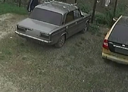 Неудачные попытки угонщика разбить стекло ВАЗа в Невинномысске попали на видео
