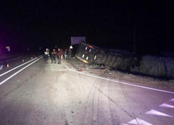 В автоаварии с грузовиком на Ставрополье погибли двое