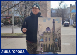 «Надо для людей отразить время»: художник из Пятигорска рассказал о своей работе и поездках на СВО