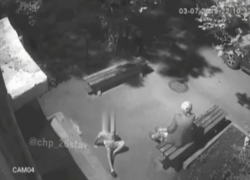 В Ставрополе ребенок упал с козырька подъезда