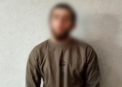 Избивший мужчину в Солнечнодольске принес извинения на камеру после задержания: видео