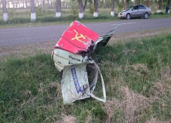 Водитель «запорожца» на полной скорости врезался в дерево и погиб на Ставрополье