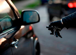 Полицейские задержали похитителя автомобиля на Ставрополье