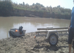 Плавающий в Куме труп утонувшего мужчины второй день ищут на Ставрополье