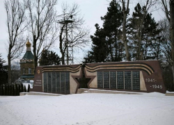 Трещины на мемориальных плитах в Пятигорске заинтересовали Бастрыкина после публикации «Блокнота»