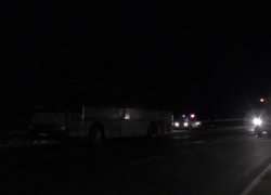 Пассажиры чуть не замерзли в сломавшемся автобусе