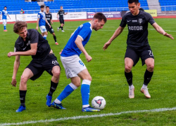 На вершине — триумвират: подводим итоги первого тура футбольного первенства во второй лиге 