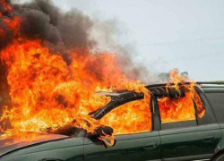 «Форд» загорелся при столкновении с КамАЗом на Ставрополье