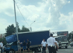 Страшное столкновение «Газели» и «Волги» произошло на выезде из Ставрополя