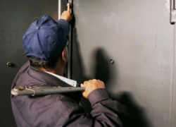 Представившиеся газовиками мужчины избили и ограбили ребенка в Ставрополе 