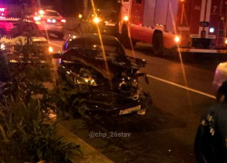 Лихач на «Приоре» раскурочил авто в Ставрополе