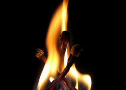 Трех человек спасли на пожаре в Новоселицком районе