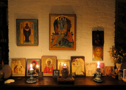 Буденновский ювелир украл иконы