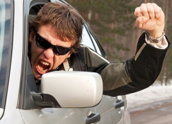 Лжепокупатель авто убедил владельца заключить договор аренды и пропал на Ставрополье