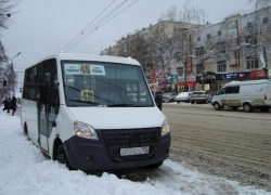 Водитель маршрутки сбил школьницу в юго-западном районе Ставрополе