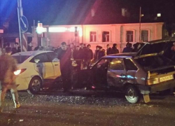 В Пятигорске в аварии из трех автомобилей пострадал пешеход