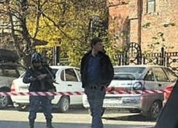 Территорию рядом с цирком оцепили силовики в Ставрополе