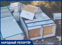 «Прошу «Блокнот» заинтересоваться»: жительница Ставрополя поймала рабочих на выкидывании мусора на улице