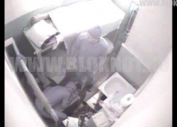 Студент в СИЗО Ставрополя проткнул себе глаз ручкой: Видео