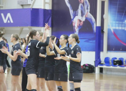 Двойной праздничный успех: гандболистки «Ставрополья» сенсационно получили четыре очка в Астрахани