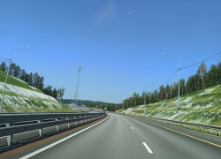 В России впервые разместили базовую станцию в полосе отвода федеральной трассы