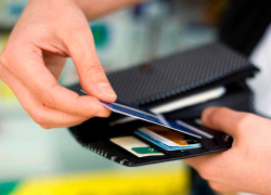 Интернет-мошенник похитил деньги с банковской карты женщины в Минеральных Водах