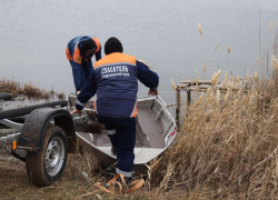 Двух попавших в беду детей спасли посреди Новотроицкого водохранилища на Ставрополье