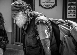 Бомж на Ставрополье украл из квартиры почти полмиллиона рублей