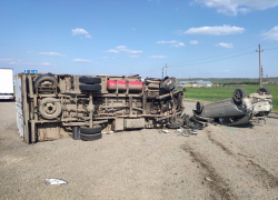 На Ставрополье при столкновении трех машин пострадали 4 человека